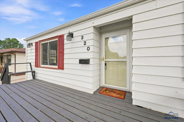 320 ST CHARLES, Rapid City, SD 57701