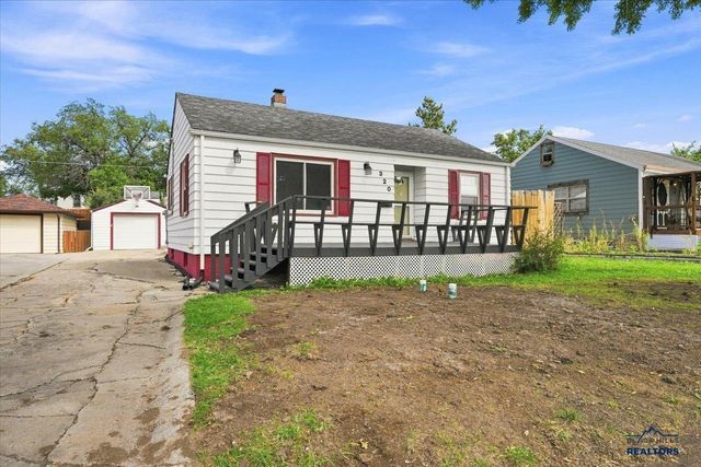 320 ST CHARLES, Rapid City, SD 57701