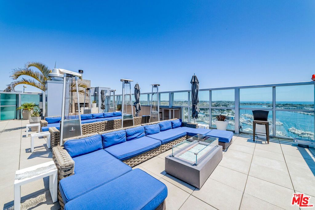 Image 31 of property listing at 13700 Marina Pointe Drive 1018, Marina Del Rey, CA 90292