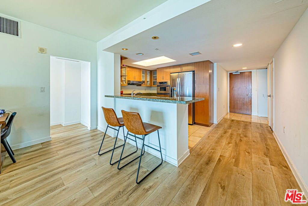 Image 8 of property listing at 13700 Marina Pointe Drive 1018, Marina Del Rey, CA 90292