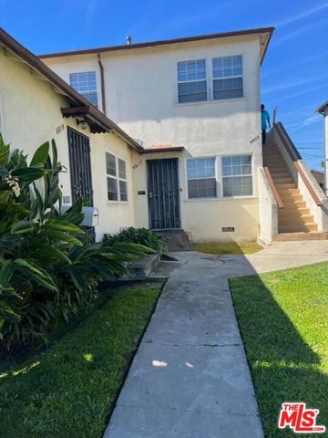 6615 S Van Ness Avenue, Los Angeles, CA 90047