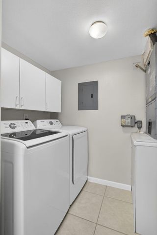 301 Pine Ridge Circle B-2, Greenacres, FL 33463
