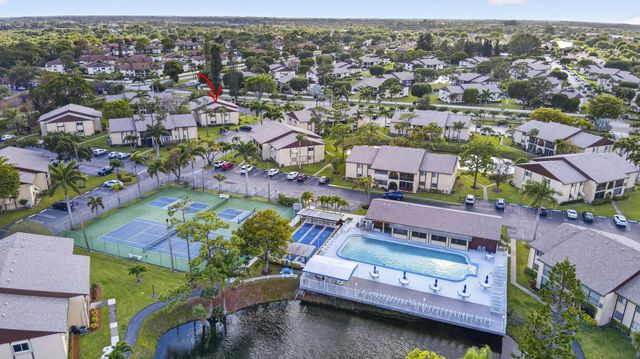 301 Pine Ridge Circle B-2, Greenacres, FL 33463