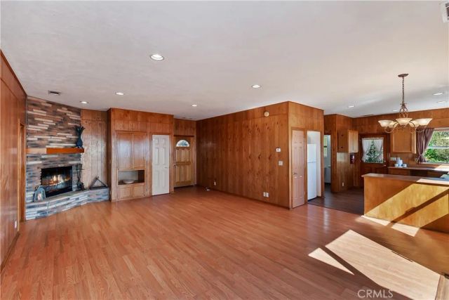 23903 Skyland Drive, Crestline, CA 92325