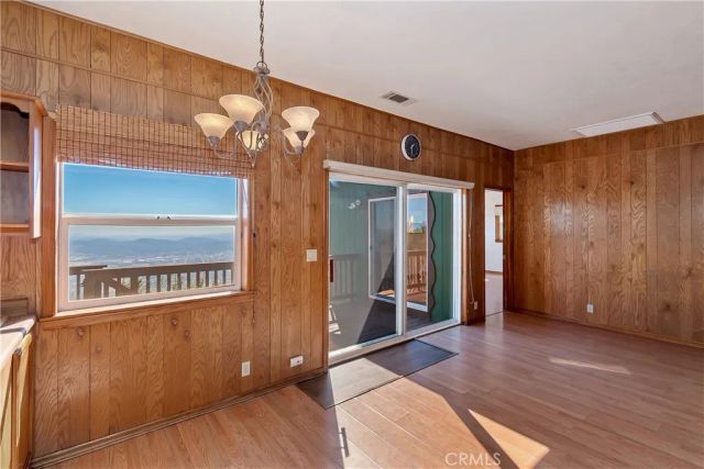 23903 Skyland Drive, Crestline, CA 92325