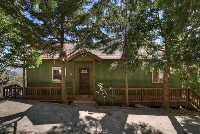 23903 Skyland Drive, Crestline, CA 92325