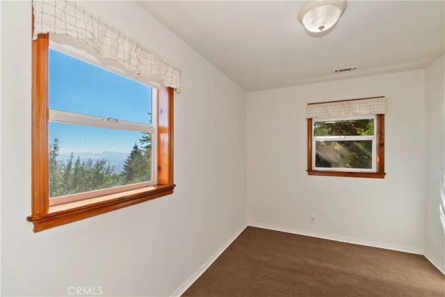 23903 Skyland Drive, Crestline, CA 92325