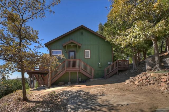 23903 Skyland Drive, Crestline, CA 92325