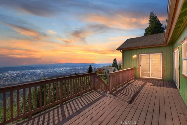 23903 Skyland Drive, Crestline, CA 92325