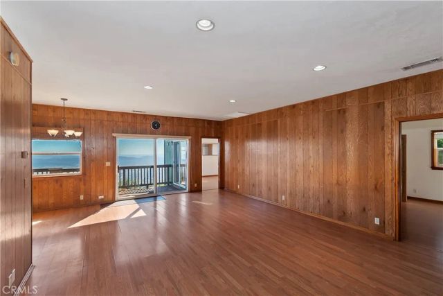 23903 Skyland Drive, Crestline, CA 92325