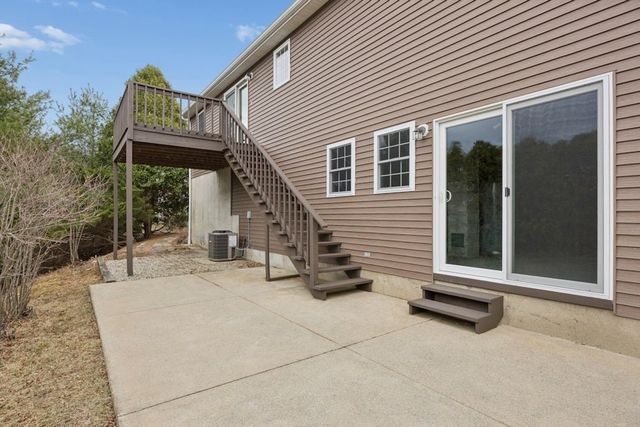 9 Bryant Lane, Northborough, MA 01532