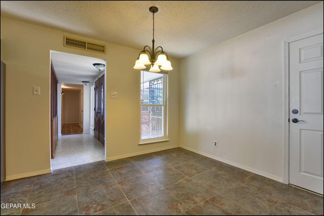 3433 Clearview Lane, El Paso, TX 79904