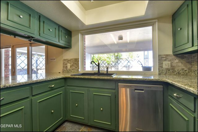 3433 Clearview Lane, El Paso, TX 79904