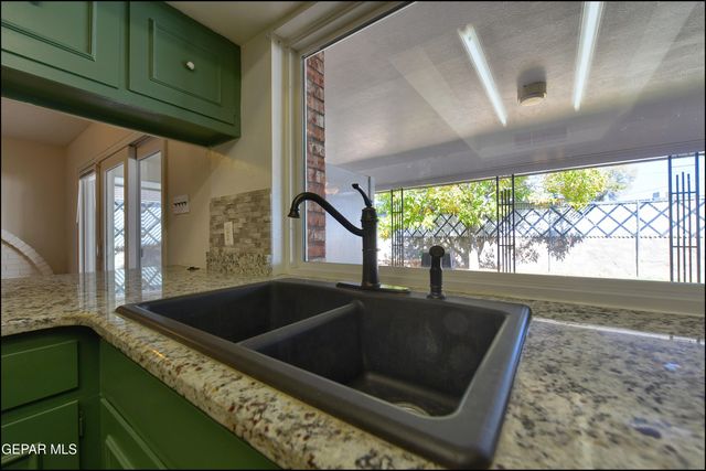 3433 Clearview Lane, El Paso, TX 79904