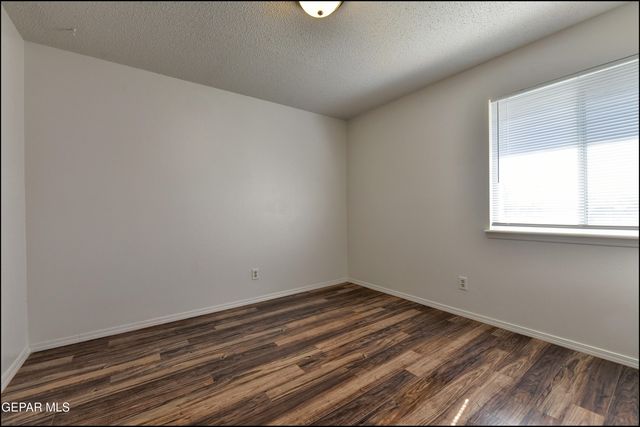 3433 Clearview Lane, El Paso, TX 79904