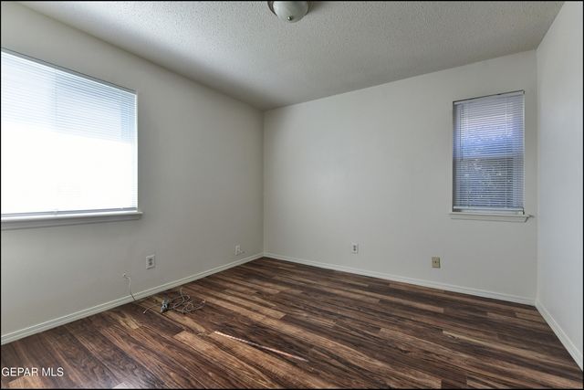 3433 Clearview Lane, El Paso, TX 79904
