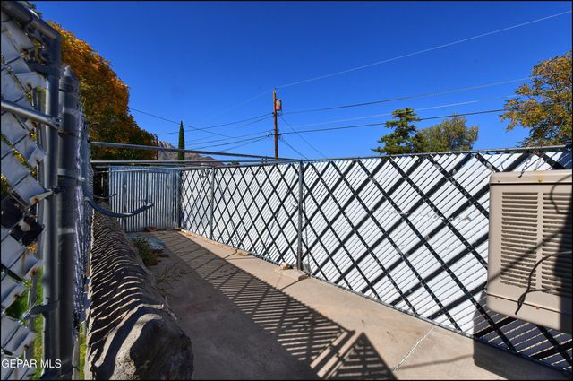 3433 Clearview Lane, El Paso, TX 79904