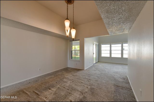 3433 Clearview Lane, El Paso, TX 79904