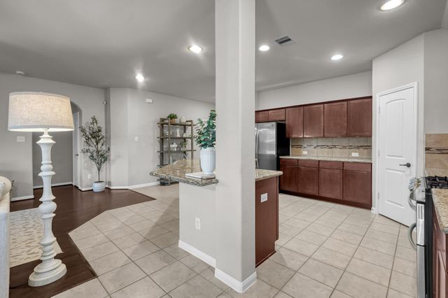 344 Country Crossing Circle, Magnolia, TX 77354