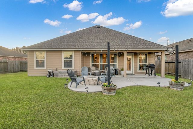 344 Country Crossing Circle, Magnolia, TX 77354