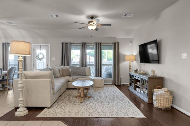 344 Country Crossing Circle, Magnolia, TX 77354