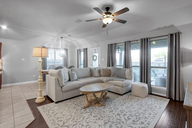 344 Country Crossing Circle, Magnolia, TX 77354