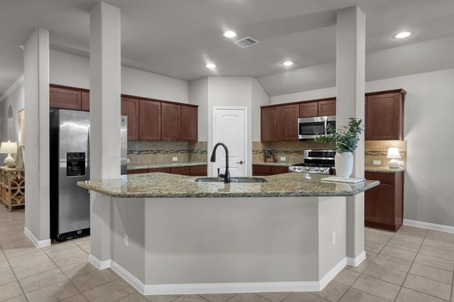 344 Country Crossing Circle, Magnolia, TX 77354