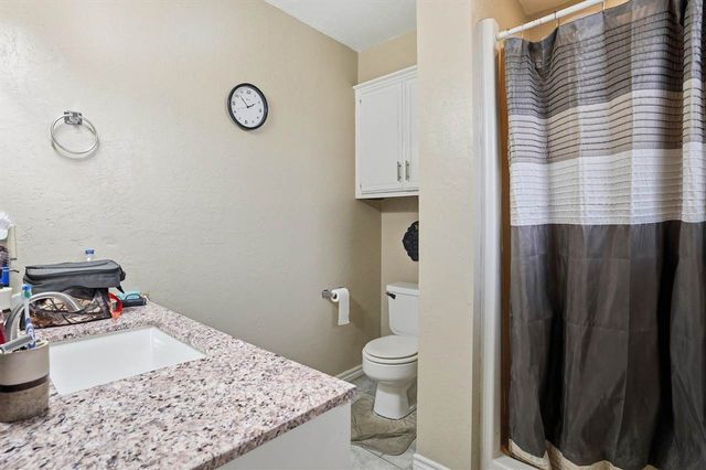 6771 SW Chaucer Dr, Lawton, OK 73505