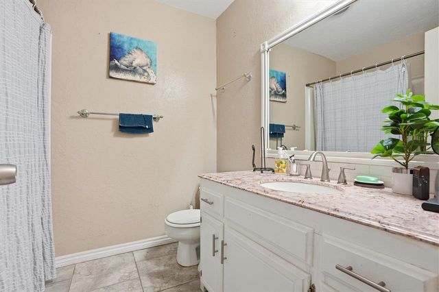 6771 SW Chaucer Dr, Lawton, OK 73505