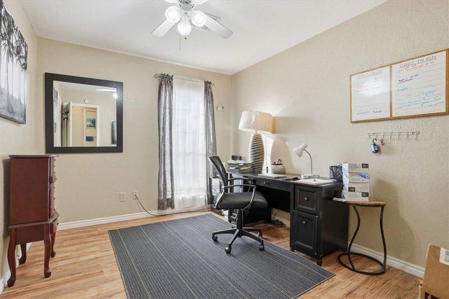 6771 SW Chaucer Dr, Lawton, OK 73505