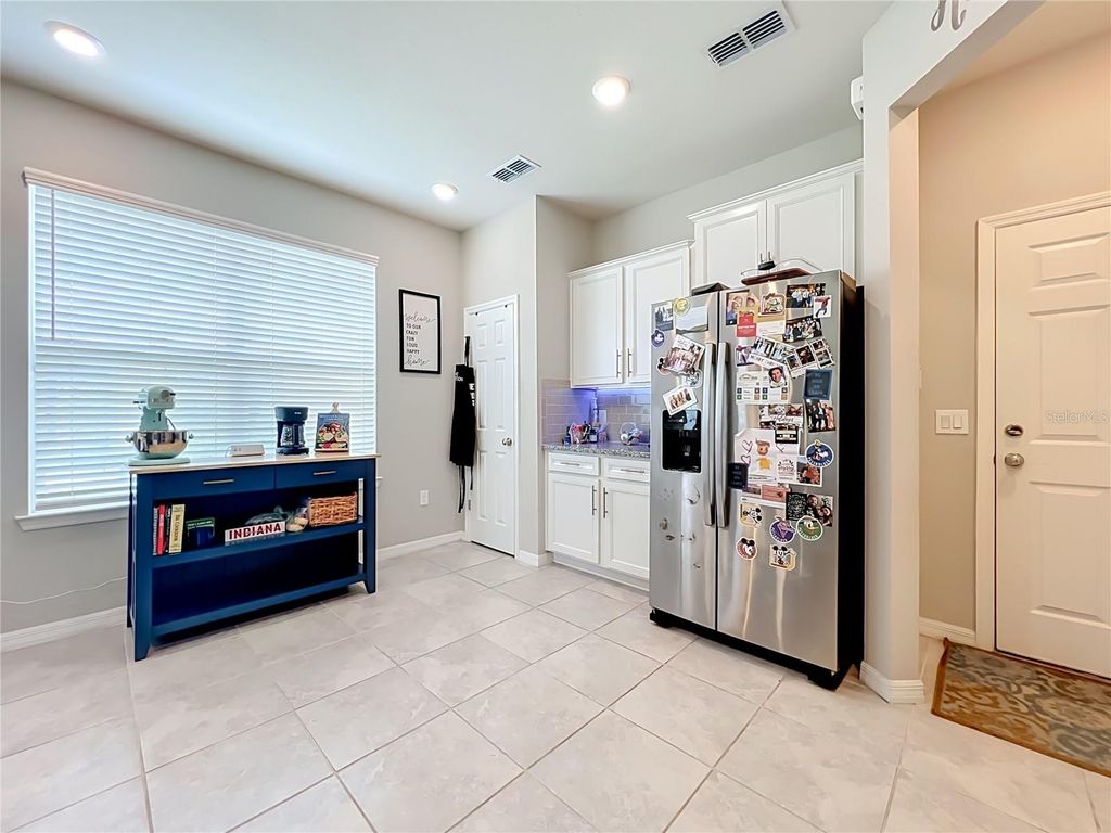 Image 24 of property listing at 3743 PLAINVIEW DRIVE, Orlando, FL 32824