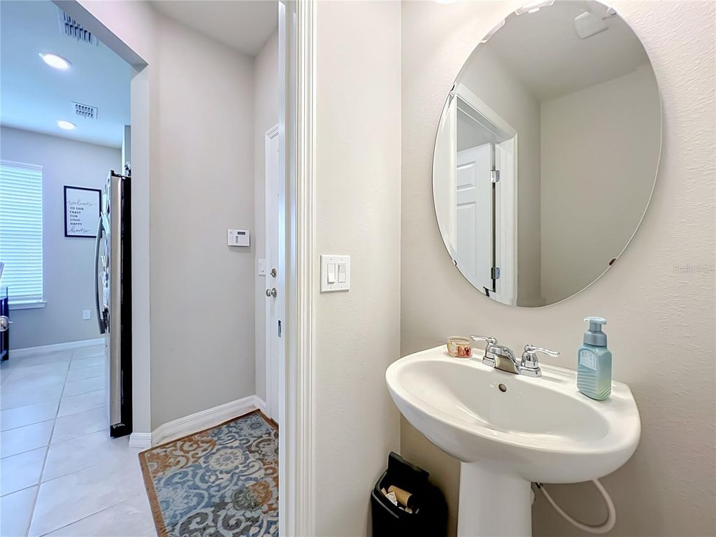 Image 29 of property listing at 3743 PLAINVIEW DRIVE, Orlando, FL 32824
