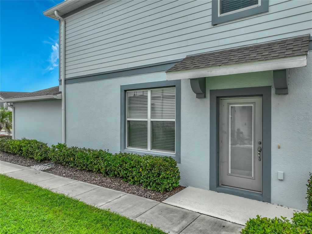 Image 7 of property listing at 3743 PLAINVIEW DRIVE, Orlando, FL 32824