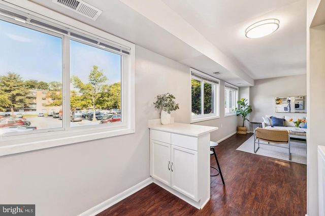 3314 S 28TH ST #304, Alexandria, VA 22302