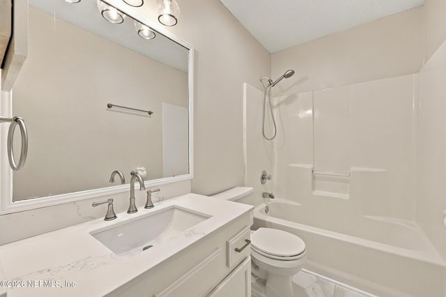 3622 CAROLINE VALE Boulevard, Jacksonville, FL 32277