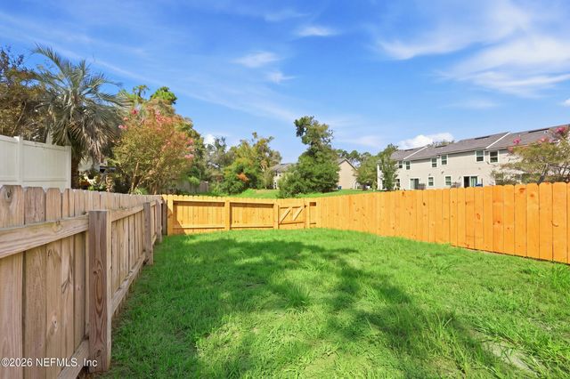 3622 CAROLINE VALE Boulevard, Jacksonville, FL 32277