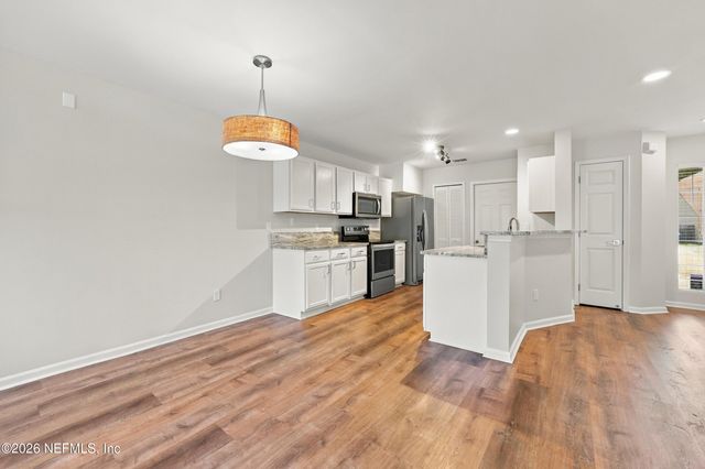 3622 CAROLINE VALE Boulevard, Jacksonville, FL 32277
