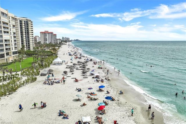 5 Bluebill AVE 410, Naples, FL 34108