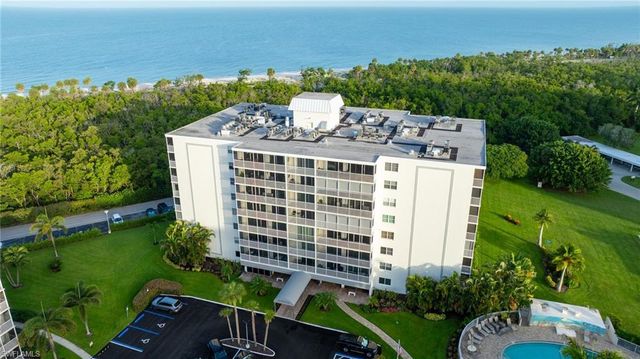 5 Bluebill AVE 410, Naples, FL 34108