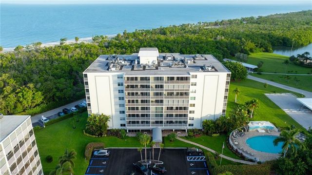 5 Bluebill AVE 410, Naples, FL 34108