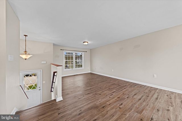 144 FREIGHT CAR CIR, Bunker Hill, WV 25413