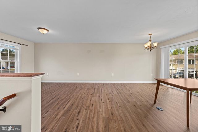 144 FREIGHT CAR CIR, Bunker Hill, WV 25413