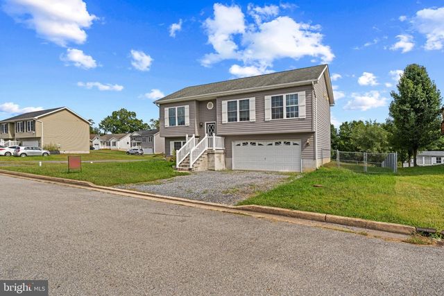 144 FREIGHT CAR CIR, Bunker Hill, WV 25413