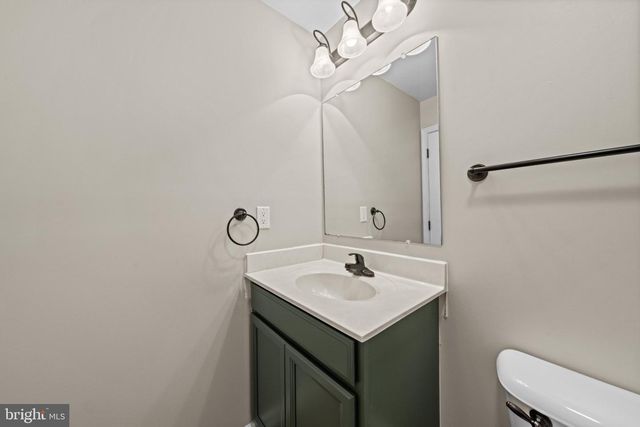 144 FREIGHT CAR CIR, Bunker Hill, WV 25413