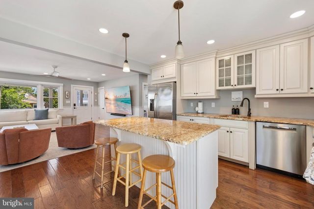 340 KENTFORD AVE, Beach Haven, NJ 08008