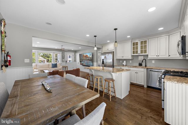 340 KENTFORD AVE, Beach Haven, NJ 08008