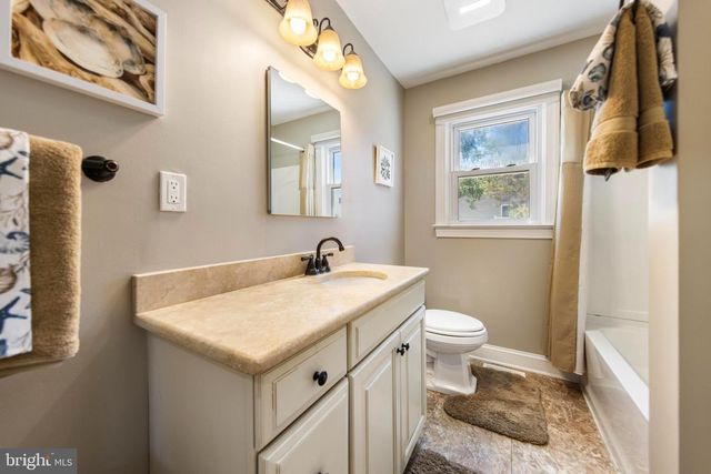 340 KENTFORD AVE, Beach Haven, NJ 08008