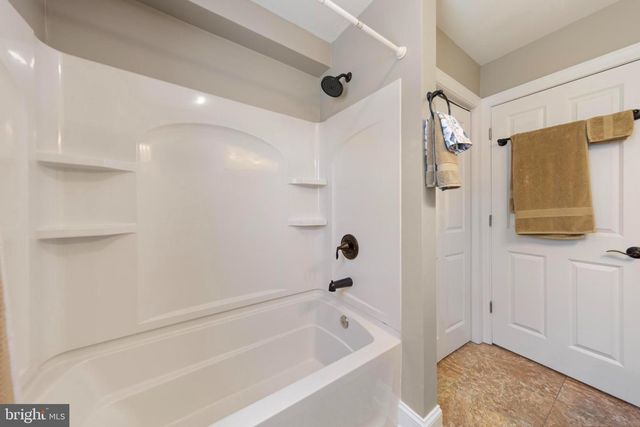 340 KENTFORD AVE, Beach Haven, NJ 08008