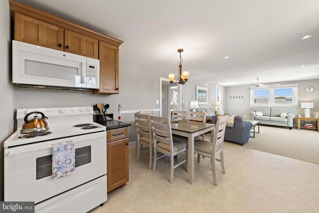 340 KENTFORD AVE, Beach Haven, NJ 08008