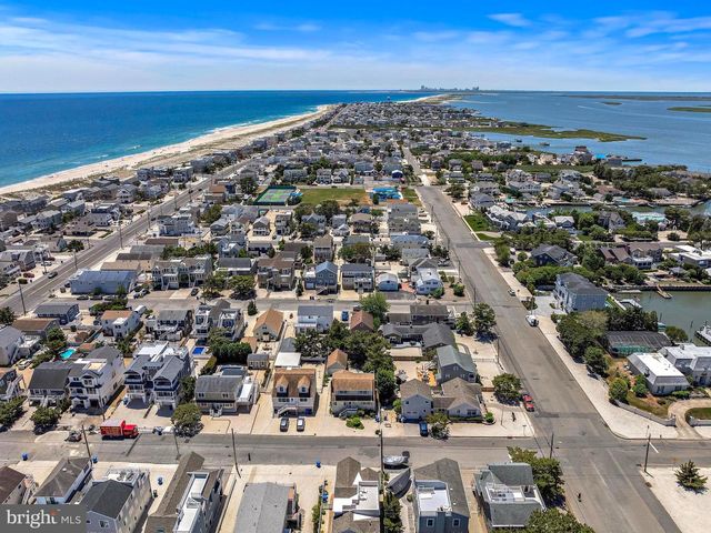 340 KENTFORD AVE, Beach Haven, NJ 08008